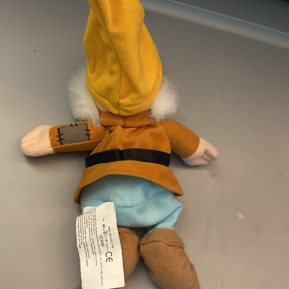 Happy and Grumpy Snow White and the 7 dwarfs 7 inch bean bag - Picture 6 of 6